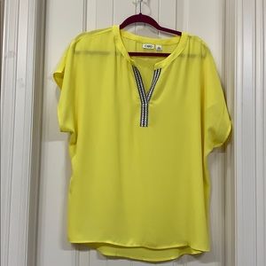 Perfect yellow top!